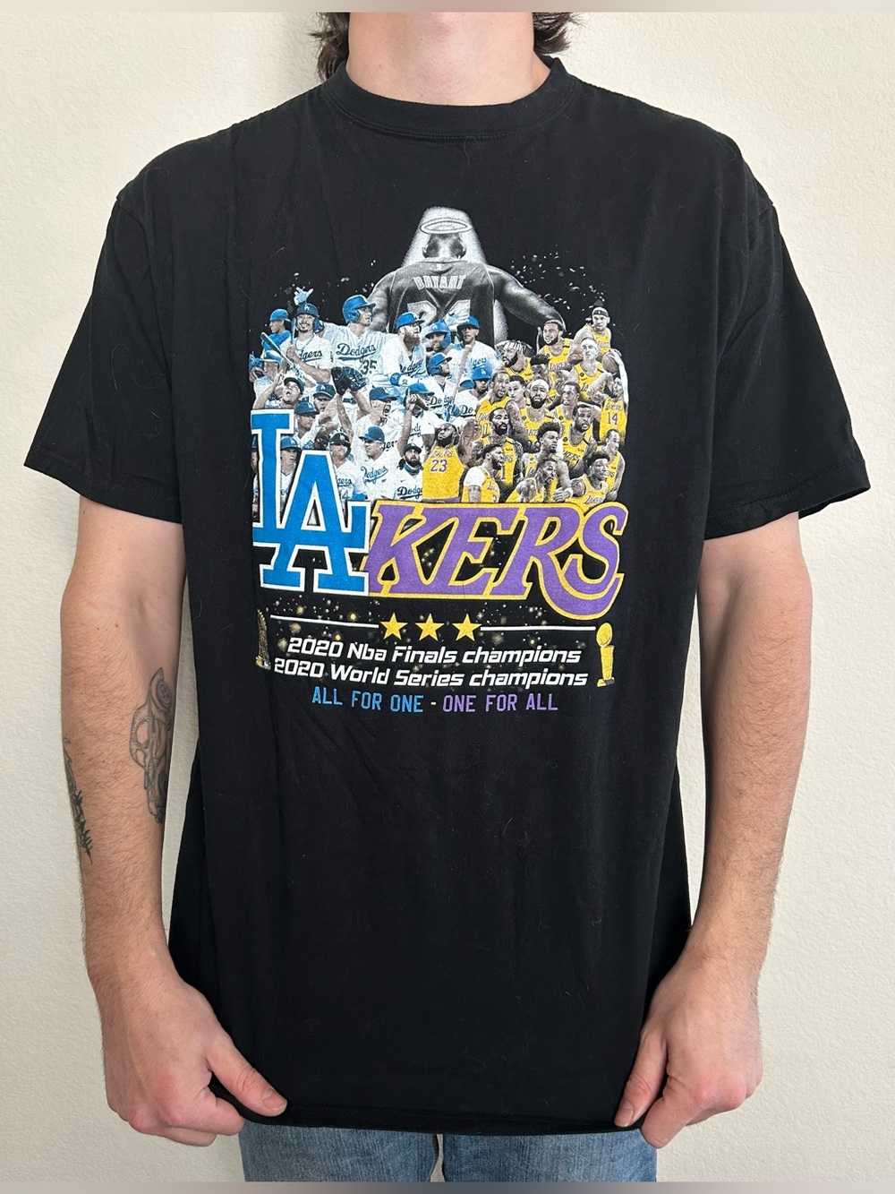 Kobe Bryant Tribute Memorial Lakers LA Dodgers 2020 Champs Shirt Men’s size 2XL